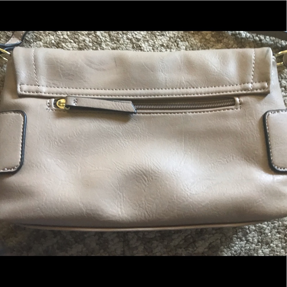 NICOLE MILLER -NEW YORK CITY- CROSSBODY PURSE - Picture 2 of 5